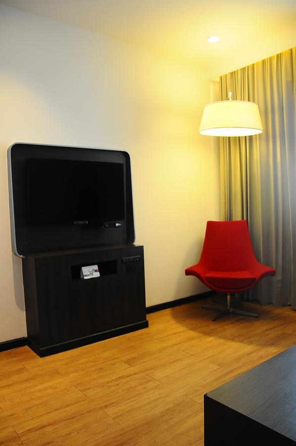 Park Inn By Radisson Gurgaon Bilaspur Manesar Exterior foto